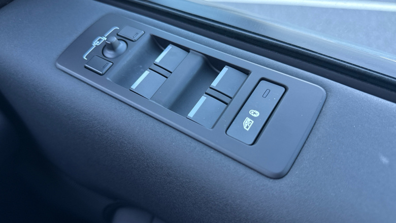 Land Rover Discovery 3.0 D300 S 5dr Auto Diesel Station Wagon